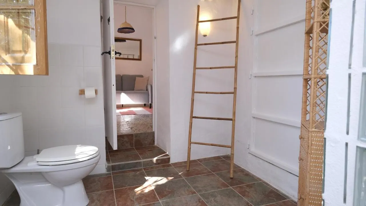 Finca Serrato Colmenar Bed & Breakfast